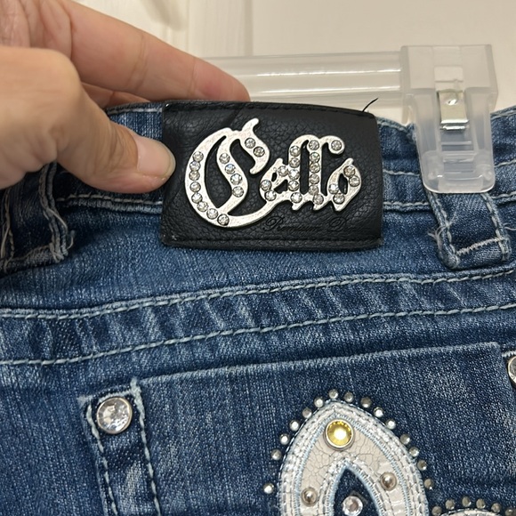 Cello Women’s Jeans, junior size 5, low-rise skinny fit, slight flare, bling - Picture 8 of 10
